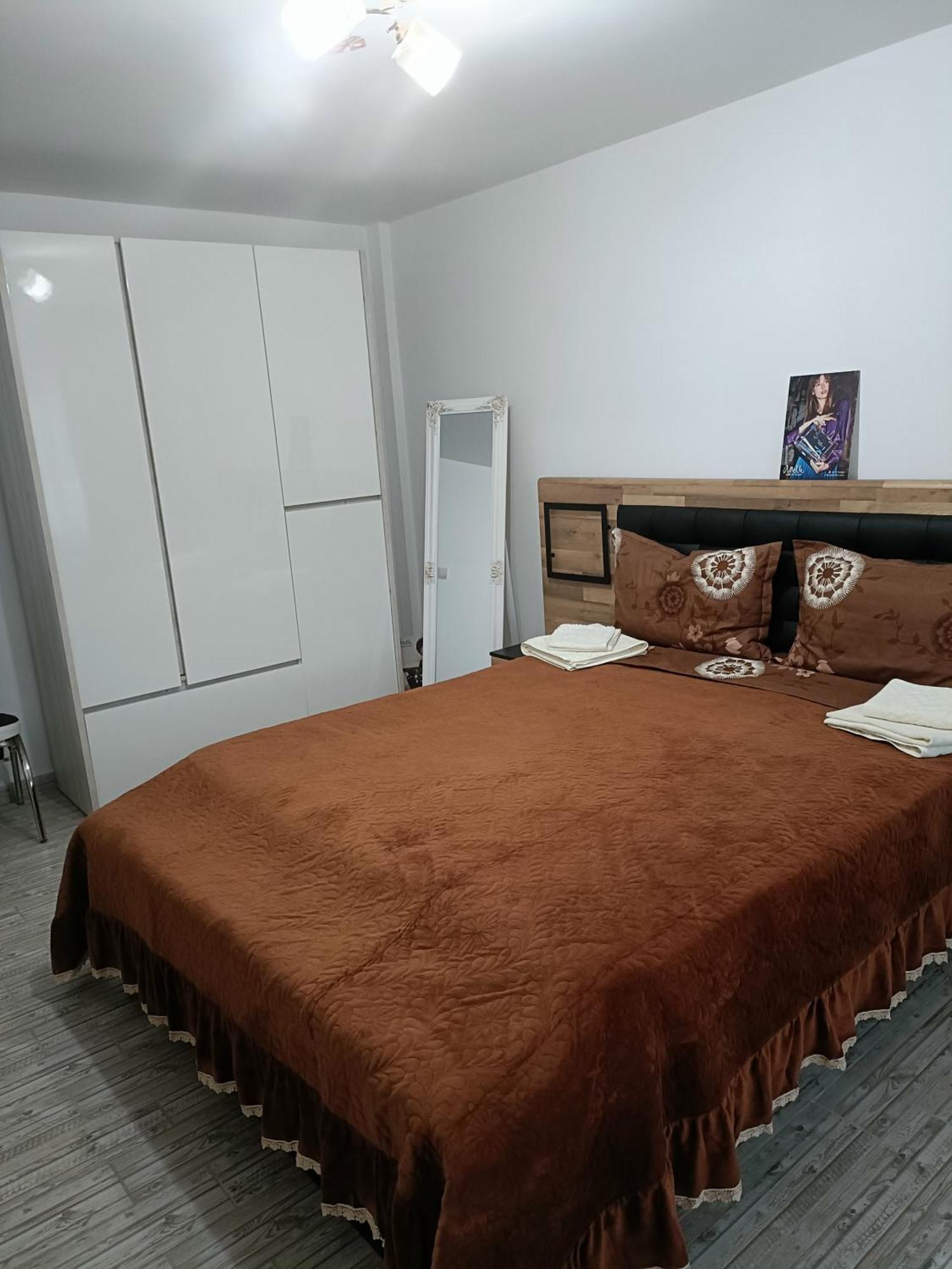 Apartament Manu Tg Neamt Targu Neamt Luaran gambar